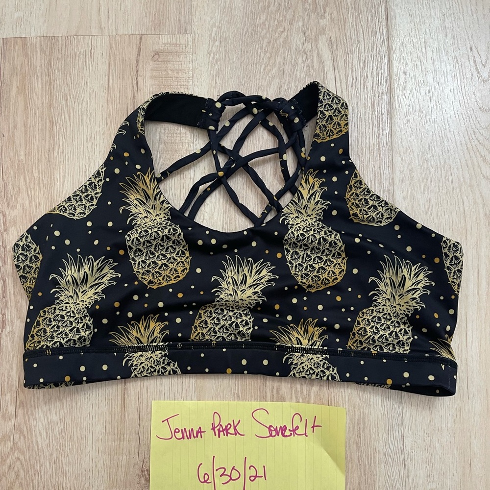 CVG Fineapples bra